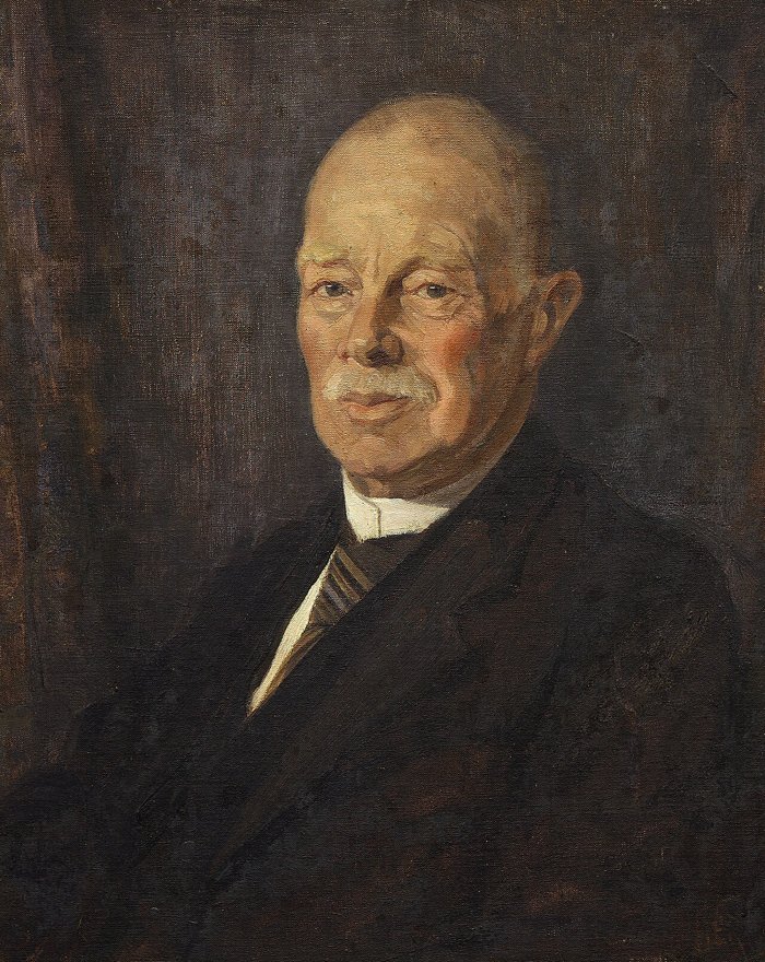 <em>Figura 2.1 · George Vernon Hudson (1867–1946), primer proponente del horario de verano. Retrato de Mary Elizabeth Tripe, h. 1930. </em><a href="https://commons.wikimedia.org/wiki/File:Po