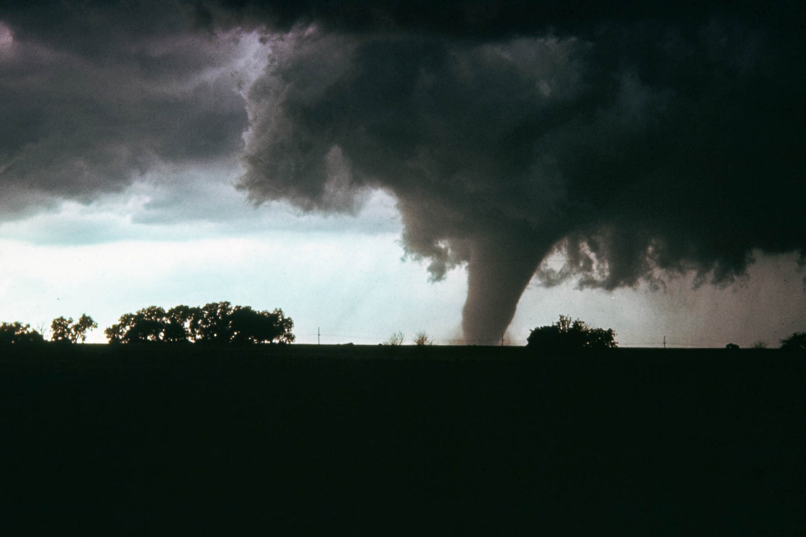 Tornado de Union City (Oklahoma, EE. UU.) del 24 de mayo de 1973, el primero documentado de forma sistemática por el radar Doppler y los equipos de campo del National Severe Storms Laboratory. Foto: N